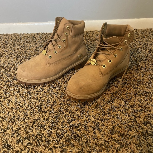 Timberlands - Picture 3 of 5